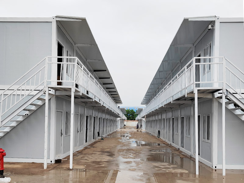 Projeto de Alojamento Modular em Contêineres de Grande Escala