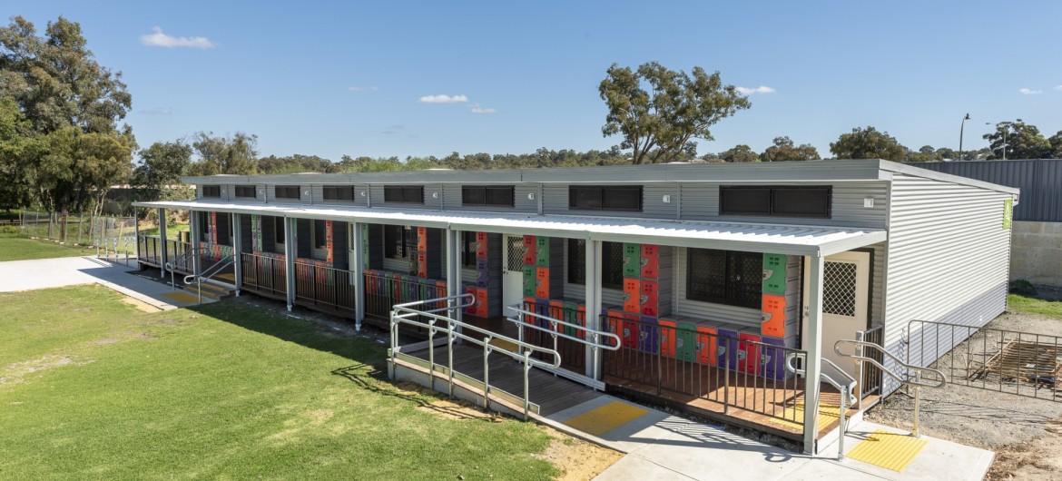 Edifícios escolares modulares oferecem soluções educacionais rápidas e flexíveis